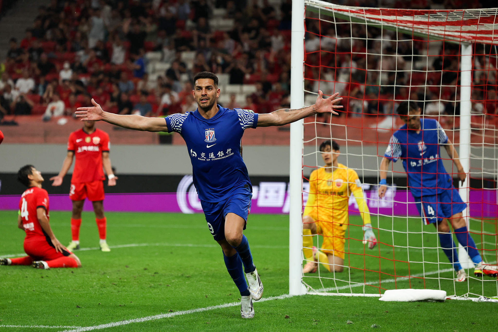 MK平台入口-上海申花国际比赛日官宣签约；志在英超名次提升；悬念犹存；临场指挥获称赞的简单介绍